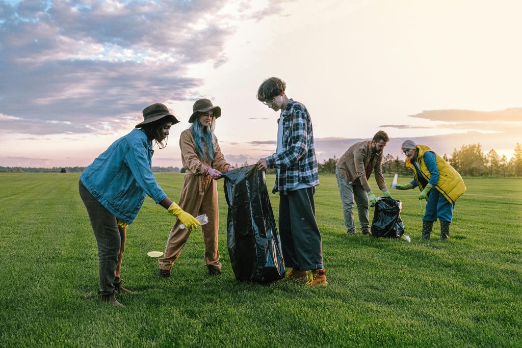 A group of people volunteering.